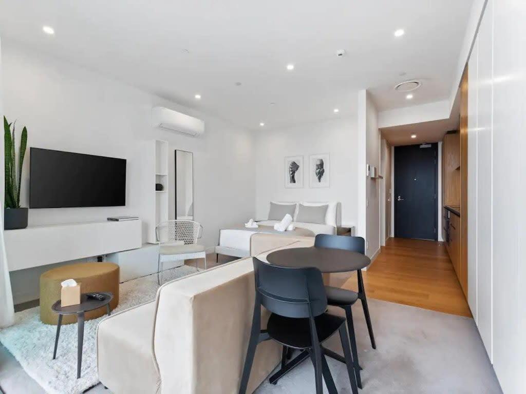 Sleek Modern Studio With Balcony Auckland Dış mekan fotoğraf